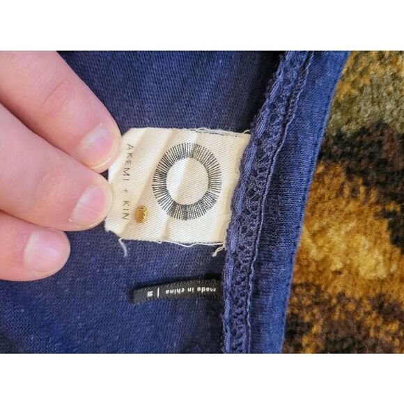 Anthropologie Akemi Kin Blouse Women's Small Blue Fauna Floral Butterfly Linen - Picture 3 of 4